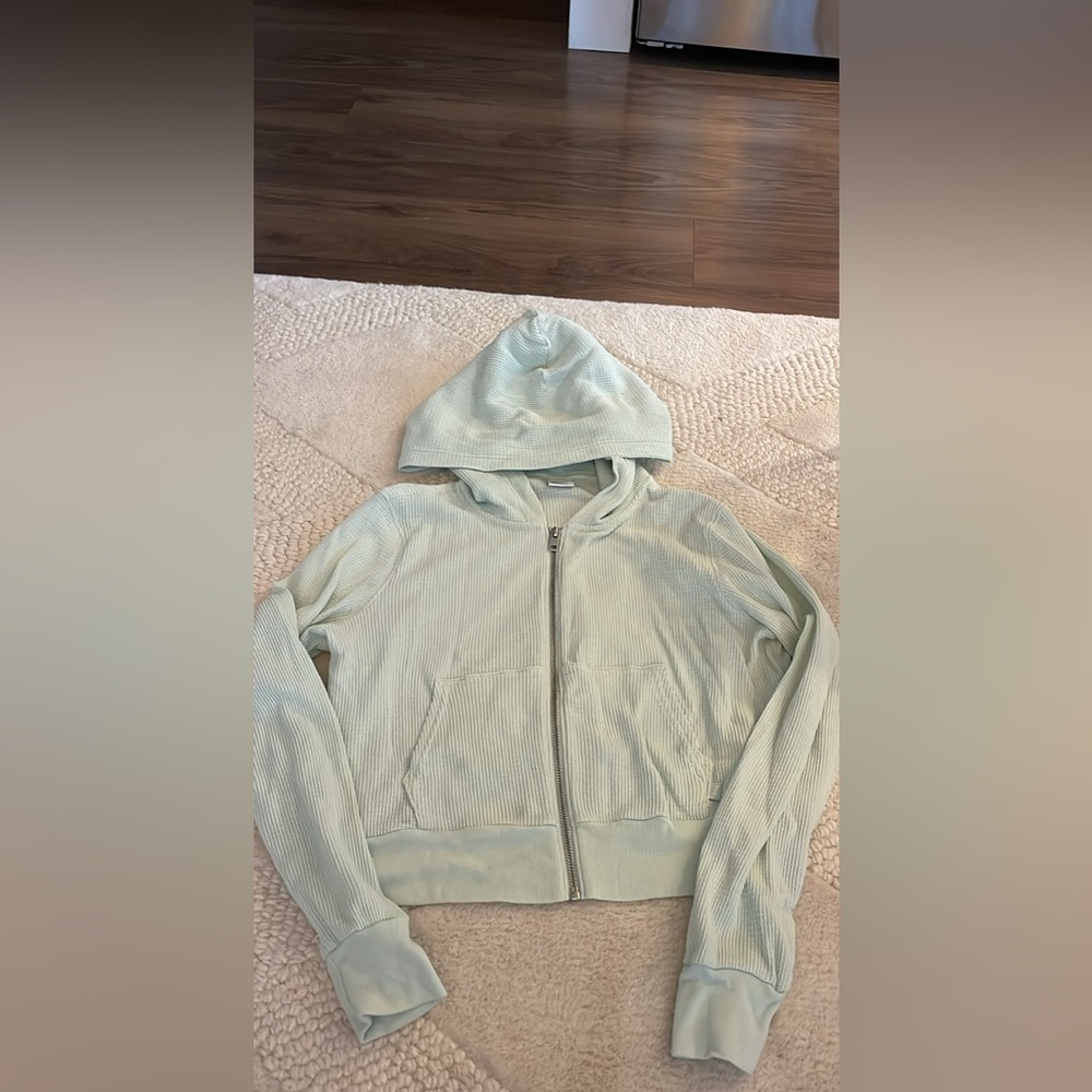 Aritzia tna waffle zip cropped hoodie